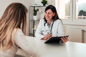 Kommunikation zwischen Arzt und Patient_Klinikkonflikte_Klinik Coach_Ärztecoach_Heike Cobaugh