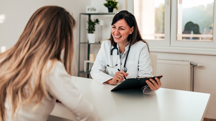 Kommunikation zwischen Arzt und Patient_Klinikkonflikte_Klinik Coach_Ärztecoach_Heike Cobaugh